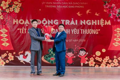 HOẠT ĐỘNG TRẢI NGHIỆM “TẾT SUM VẦY – GIA ĐÌNH YÊU  THƯƠNG” LAN TỎA GIÁ TRỊ TRUYỀN THỐNG, GẮN KẾT   MỐI QUAN HỆ NHÀ TRƯỜNG – GIA ĐÌNH – XÃ HỘI